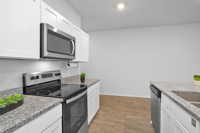127 Barton Creek Dr, House other with 4 bedrooms, 2 bathrooms and 2 parking in Huntsville TX | Image 14