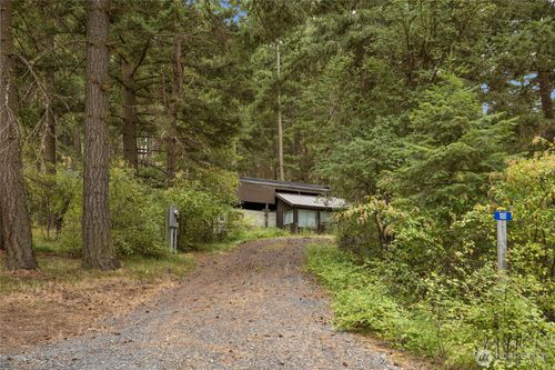 100 Klancie Ln, Cle Elum, WA, 98922-9065 | Card Image