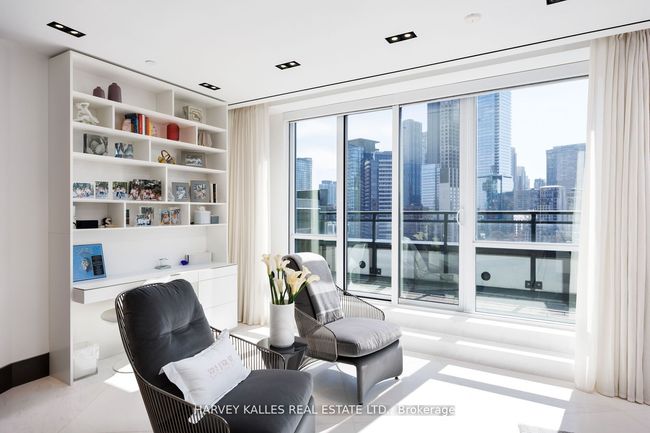 1201 - 181 Davenport Rd, Condo with 4 bedrooms, 7 bathrooms and null parking in Toronto ON | Image 19
