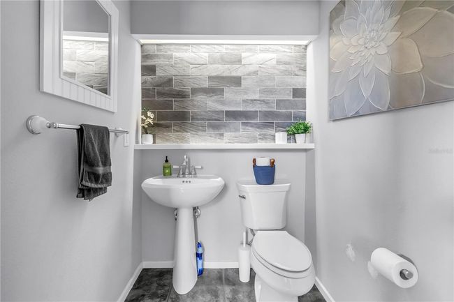 APT-1 - 200 Cocoanut Ave, Condo with 2 bedrooms, 3 bathrooms and null parking in SARASOTA FL | Image 27