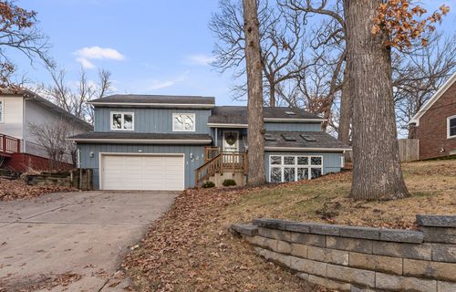 1221 20th Avenue Way, East Moline, IL, 61244-2225 | Card Image