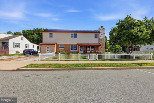505 W 2nd St, ESSINGTON, PA, 19029-1231 | Card Image