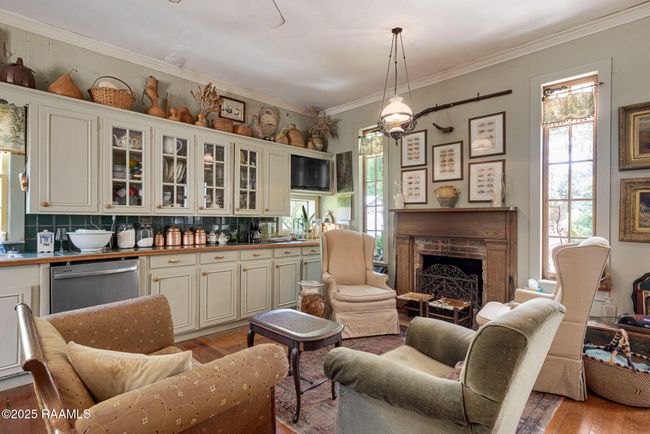 13-web-or-mls-331 E Carriere St-17 | Image 13