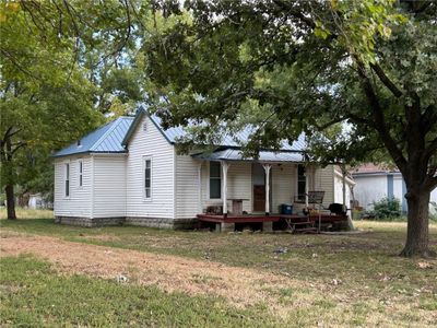 826 N 7th Street, House other with 2 bedrooms, 1 bathrooms and null parking in Fredonia KS | Image 1