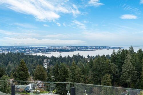 3392 Haida Dr, Victoria, BC, V9C3V9 | Card Image