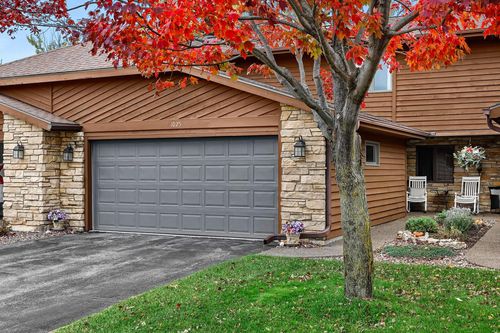 1025 Lauderdale N, Onalaska, WI, 54650-3296 | Card Image