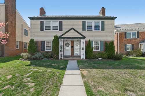 21 Bayview Ct, Manhasset, NY, 11030-2202 | Card Image