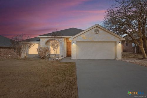 611 Cosper Creek Dr, Killeen, TX, 76542-6085 | Card Image