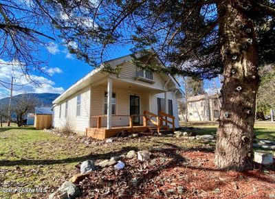 402 E 3rd Avenue, House other with 3 bedrooms, 1 bathrooms and null parking in Clark Fork ID | Image 2