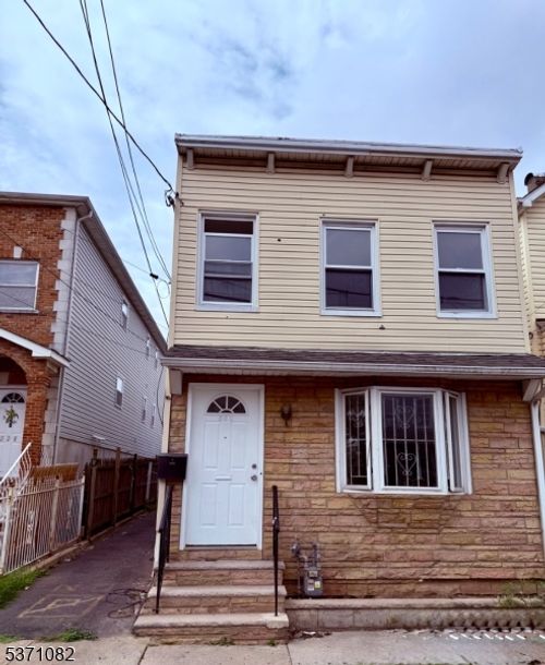 230 Bond St, Elizabethport, NJ, 07206-1907 | Card Image