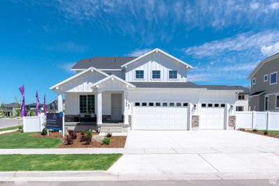 *Photo of Summit model home, exterior elevation and colors will vary | Image 1