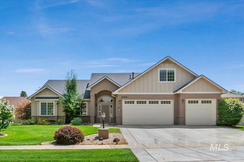 2071 W Cross Creek Dr, Nampa, ID, 83686-8766 | Card Image