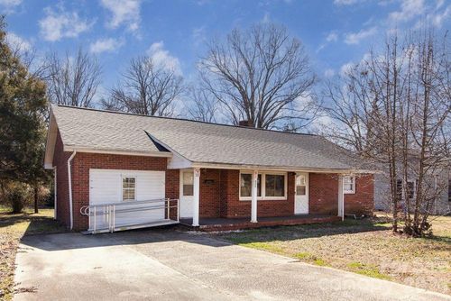 835 Maple Ave, Salisbury, NC, 28144-6143 | Card Image