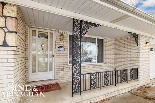 5280 Kreger St, Sterling Heights, MI, 48310-5727 | Card Image