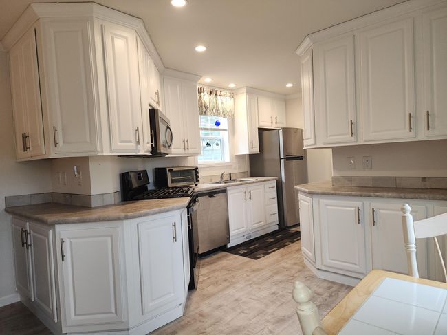 100 Hayes Park, House other with 2 bedrooms, 2 bathrooms and null parking in Exeter NH | Image 16