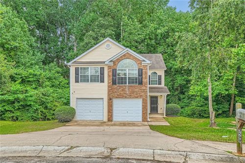 3599 Brookstone Way, Union City, GA, 30291-6533 | Card Image