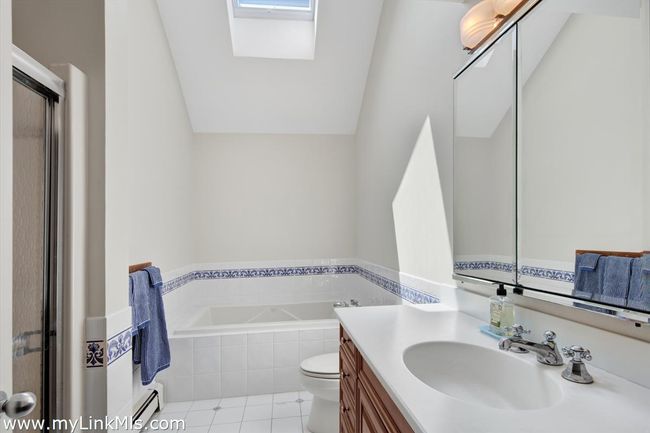 100 Gosnolds Way, House other with 4 bedrooms, 3 bathrooms and null parking in Chilmark MA | Image 26