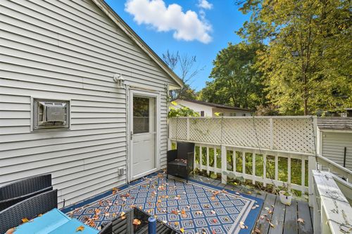 3 Duval St, South Burlington, VT, 05403-5916 | Card Image