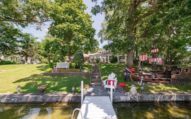 Massive backyard with park-like setting | Image 52