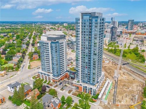 1702-15 Wellington St S, Kitchener, ON, N2G0E4 | Card Image