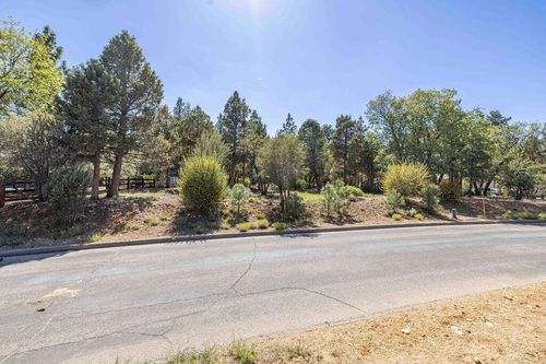 655 Cedar Glen Dr, Big Bear City, CA, 92314-8854 | Card Image