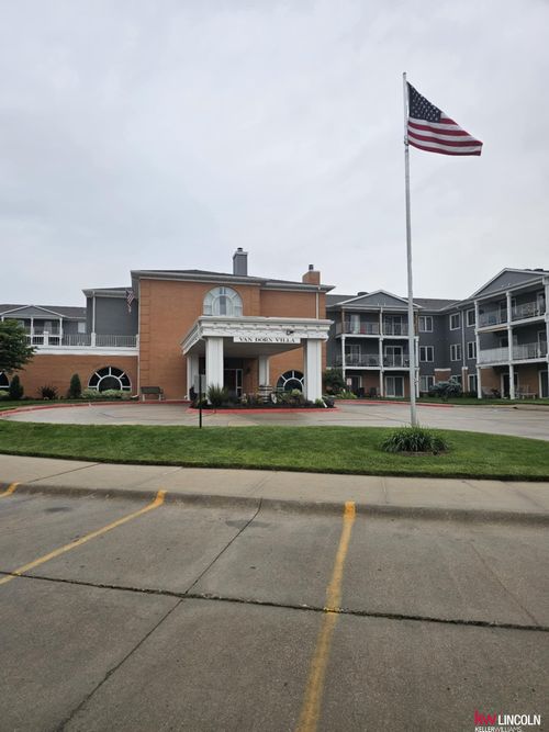 unit-2200-3001 S 51st Street Ct, Lincoln, NE, 68506-3488 | Card Image