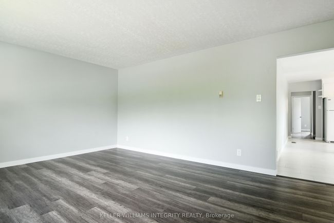 384 Tremblay Rd, Home with 5 bedrooms, 2 bathrooms and 6 parking in Ottawa ON | Image 4