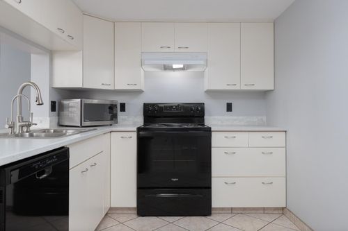 1806-121 Tenth St, New Westminster, BC, V3M3X7 | Card Image
