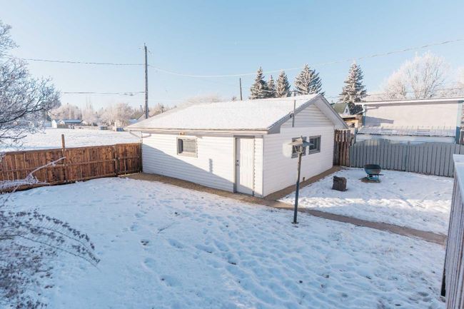4121 38 Street, Home with 5 bedrooms, 2 bathrooms and 5 parking in Red Deer AB | Image 44