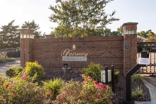 2032-2032 Fairway Hills Dr, Huntsville, AL, 35802-4329 | Card Image