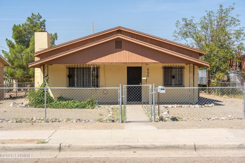 808 Alamo St, Las Cruces, NM, 88001-3249 | Card Image