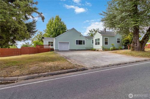 912 Nevada Dr, Longview, WA, 98632-5608 | Card Image