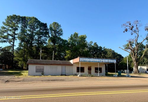 9813 Ms Highway 8 W, Holcomb, MS, 38940-9731 | Card Image