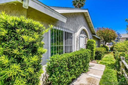 7876 Camino Huerta, San Diego, CA, 92122-1832 | Card Image