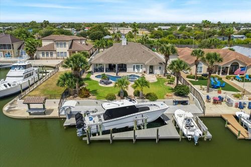 313 Porpoise Dr, Aransas Pass, TX, 78336-1956 | Card Image