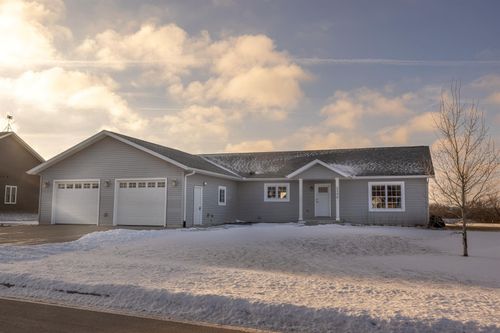 2398 Red Oak Rd, Decorah, IA, 52101-9304 | Card Image