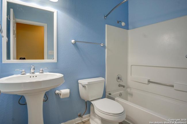 201 Cibolo Crossing Dr, House other with 3 bedrooms, 2 bathrooms and null parking in Boerne TX | Image 23