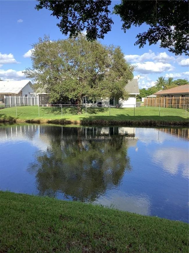 Lake View | Image 29