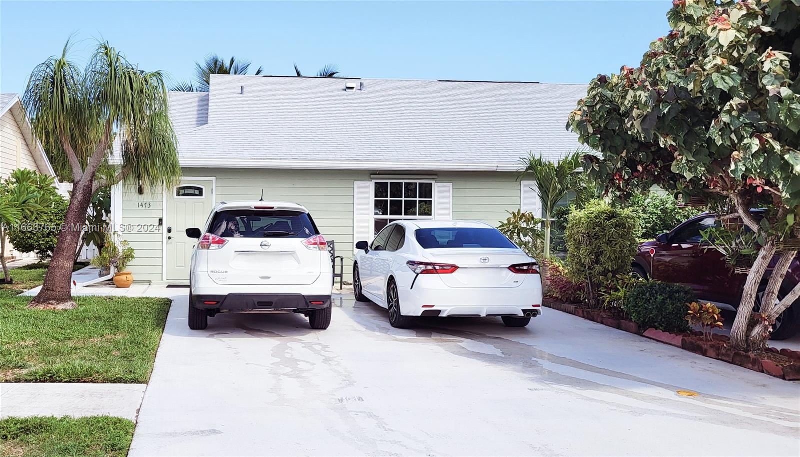 Royal Forest Ct, West Palm Beach, FL 33406