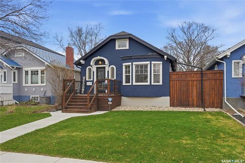 2155 Queen St, Regina, SK, S4T4C4 | Card Image