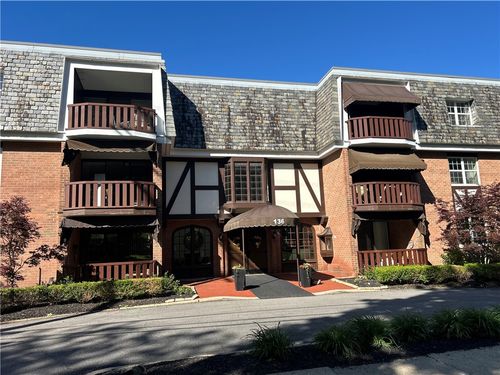 305-136 Centennial Ave, Sewickley, PA, 15143-1225 | Card Image