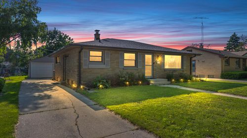 2732 S 15th St, Sheboygan, WI, 53081-6714 | Card Image