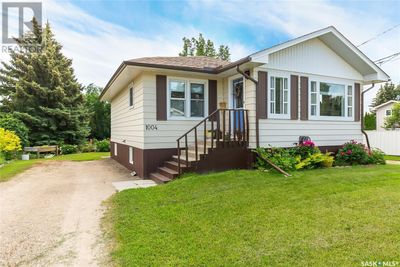 1004 Eden St, House other with 3 bedrooms, 2 bathrooms and null parking in Indian Head SK | Image 1