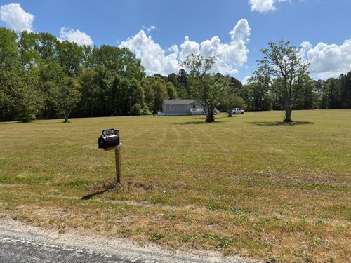 8365 Silver Rd, Manning, SC, 29102-8263 | Card Image