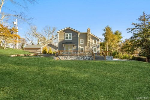 89 Mill River Rd, Oyster Bay, NY, 11771-2737 | Card Image