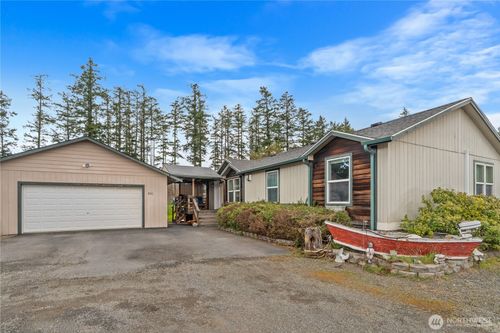 814 Larson St, Friday Harbor, WA, 98250-8035 | Card Image