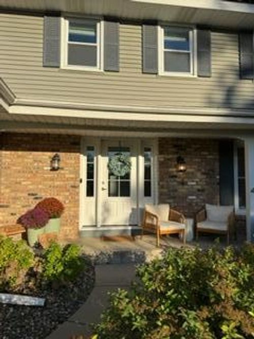 9718 Palmer Cir, Bloomington, MN, 55437-2017 | Card Image