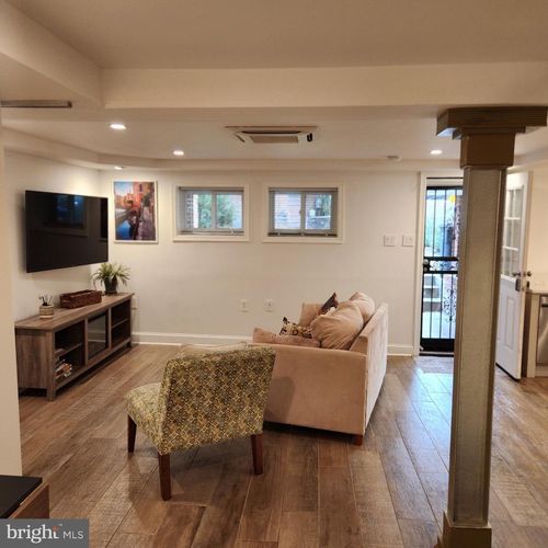 4303 13th Pl Ne, WASHINGTON, DC, 20017-3808 | Card Image