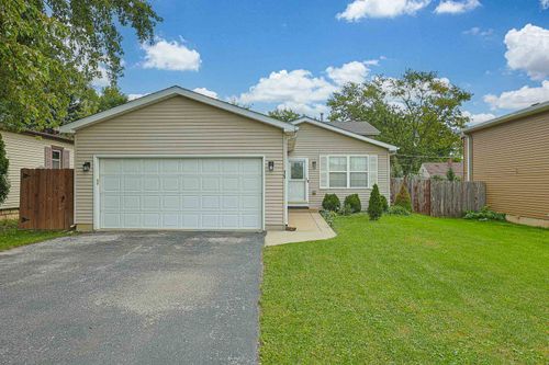 15 Frolic Ave, WAUKEGAN, IL, 60085-4519 | Card Image