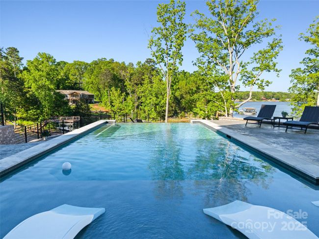 385 Squirrel Ln, House other with 5 bedrooms, 8 bathrooms and null parking in Lake Wylie SC | Image 40